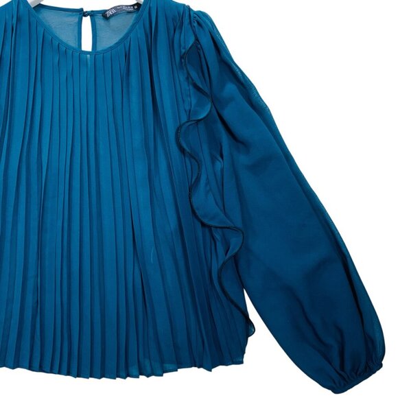 - Zara pleated forest green  ruffled blouse sz meduim - Picture 13 of 15
